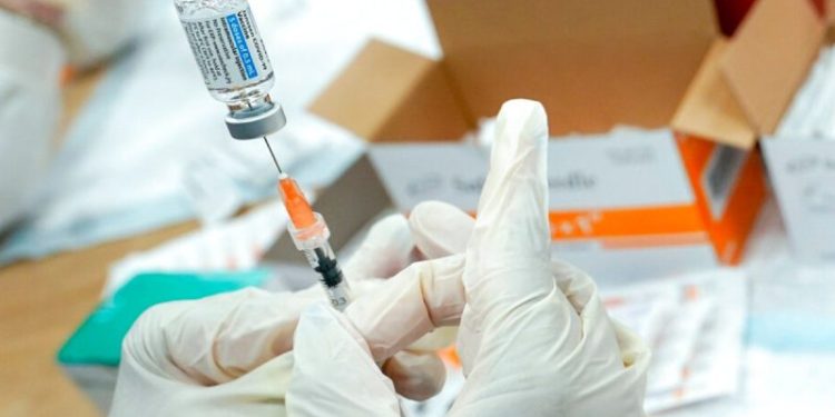 CDC eyes narrower COVID-19 vaccine guidance ahead of 2025–2026 season