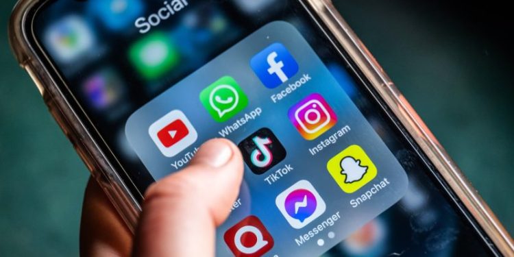 Meta is finally bringing ads to WhatsApp