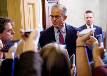 Government shutdown enters 3rd day as Senate stalemate over Obamacare subsidies drags on