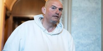 Republicans dub Fetterman ‘voice of reason’ after he accuses his own party of ‘playing chicken’
